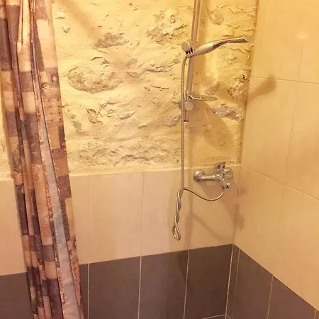 Venetian Guest's House 罗希姆诺